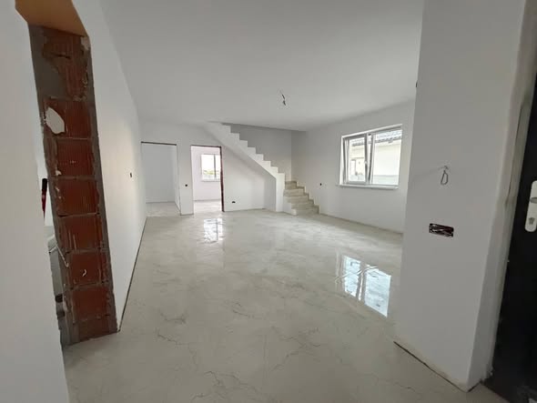 Interior real al unei locuințe Gal Residence